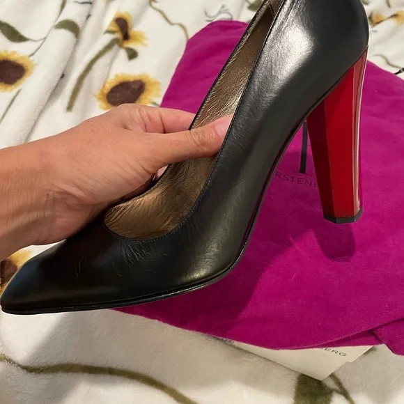 Vintage DVF Diane Von Furstenberg heels - Picture 3 of 10